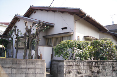 はみ出した枝切り